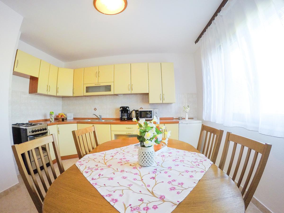 Apartment Ante สลูน ภายนอก รูปภาพ